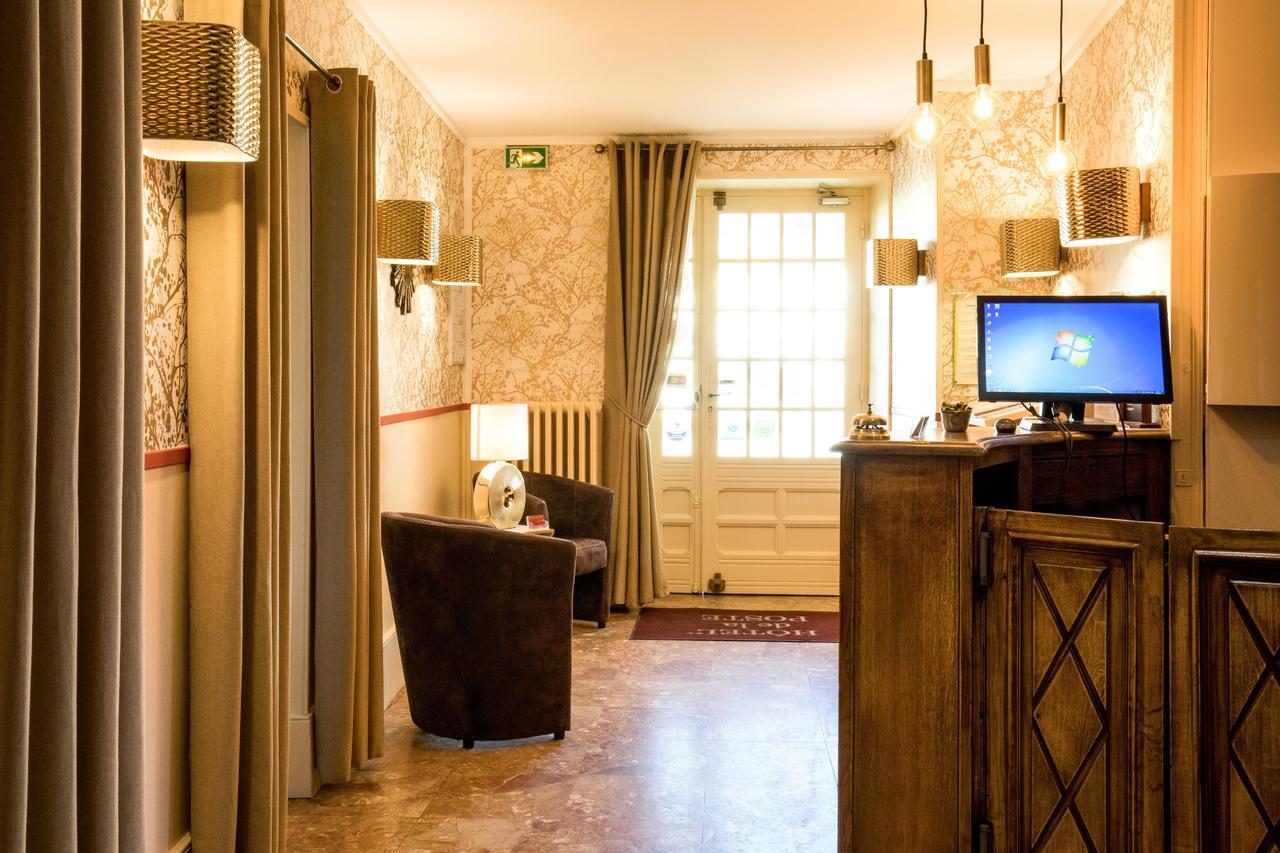 Logis Hotel Restaurant De La Poste Le Mêle-sur-Sarthe Exteriör bild