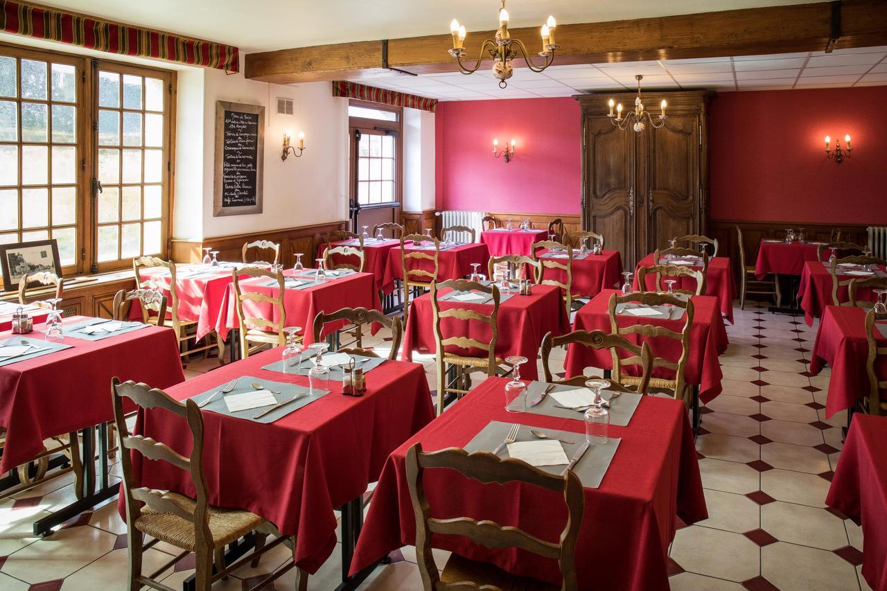 Logis Hotel Restaurant De La Poste Le Mêle-sur-Sarthe Exteriör bild